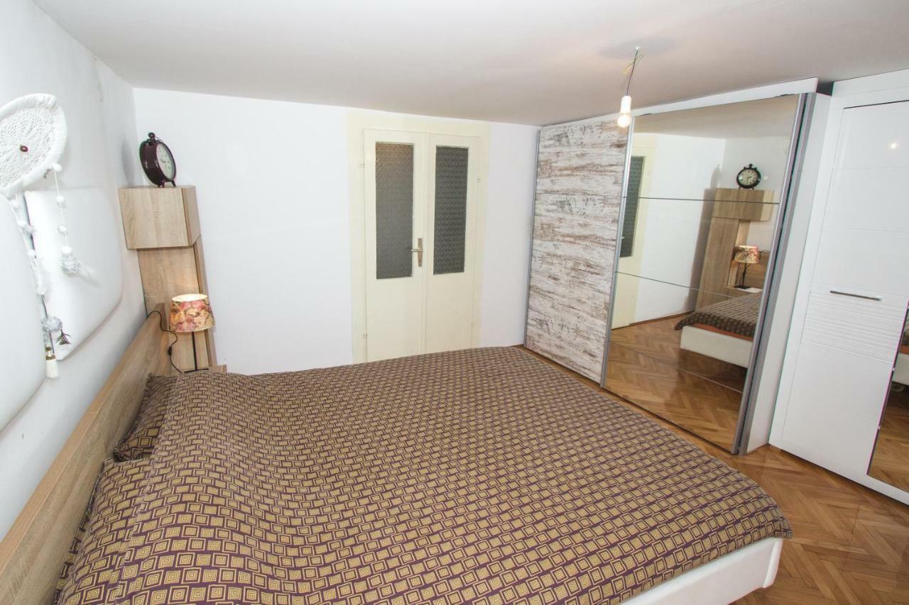 Apartman Mina Apartment Sibenik Bagian luar foto